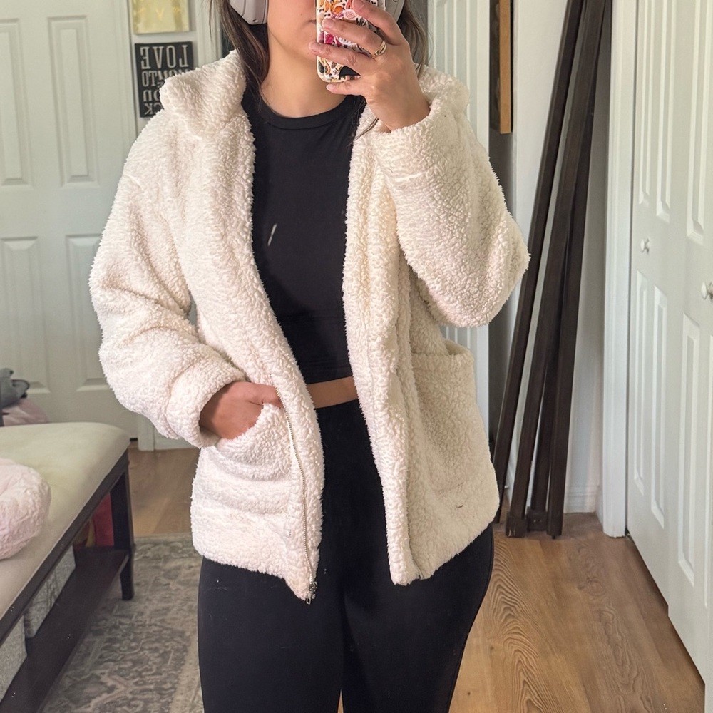 Women's Cream Sherpa Jacket
